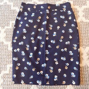 Ann Taylor Factory Navy Floral Pencil Skirt 2 NWT